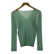 PLEATS PLEASE　トップス
