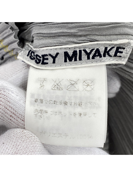 ISSEY MIYAKE 半袖Tシャツ・カットソー プリーツ ライトグレー ステッチデザイン パンチ加工[値下]