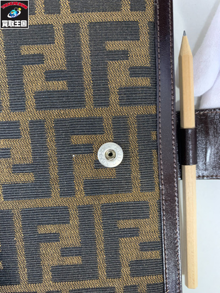 小物 FENDI ズッカ柄 手帳ケース