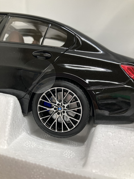 ノレブ 1/18 BMW 330i 2019 ブラックメタリック