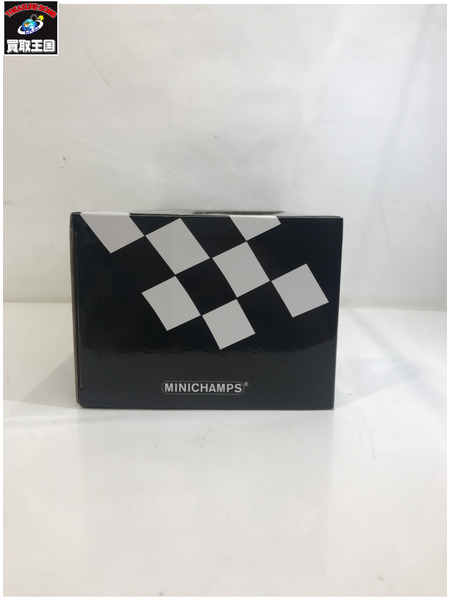 1/18スケールカー RED BULL RACING RENAULT RB7 JP GP 2011