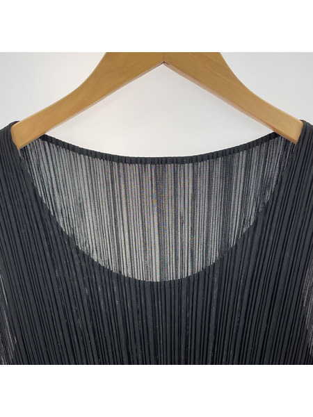 PLEATS PLEASE　トップス