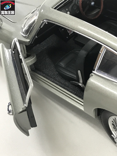 AUTOart 1/18 Aston Martin DB5 JAMES BOND 007