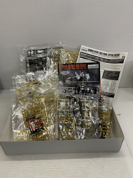 その他グッズ ガンダム 1/100 MG MBF-P01 ガンダムアストレイ ゴールドフレーム