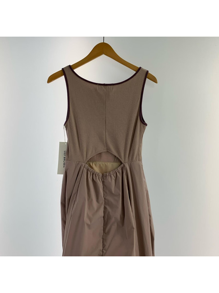 Lily Brown ノースリーブワンピース ライン入リカットドッキングワンピース