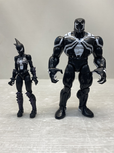 Has bro  MARVEL MARVEL LEGENDS VENOM SPACE KNIGHT