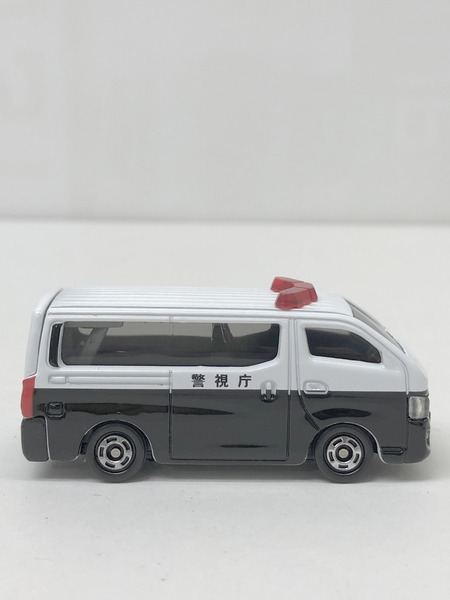 トミカ　NV350　パトロールカー　非売品 キャラバン