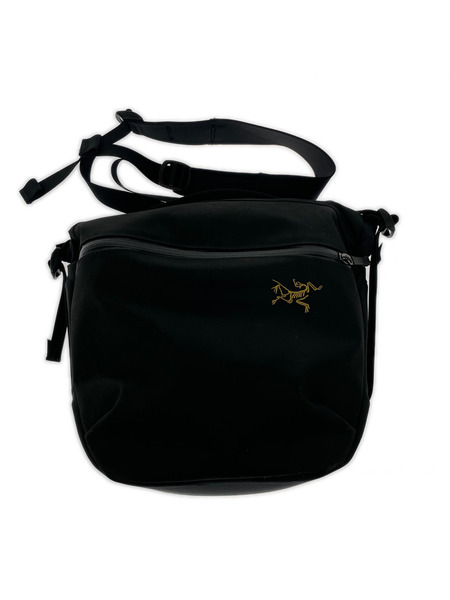 ARC'TERYX ショルダーバッグ ARRO 8 SHOULDER BAG 黒