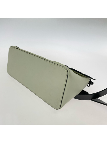 charles&keith ハンドバッグ チェーンハンドルバッグ