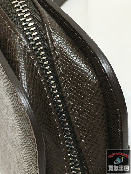 Louis Vuitton　バイカル セカンドバッグ タイガ  M30188