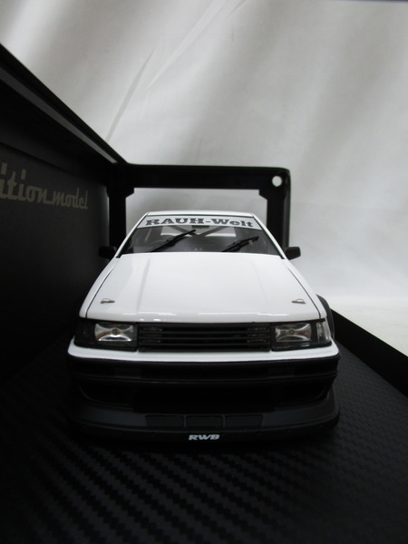 イグニッションモデル 1/18 RWB AE86 （ホワイト/ブラック）