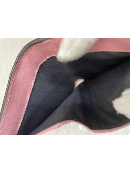 FENDI バゲット FFエンボス ミディアムウォレット マルチ