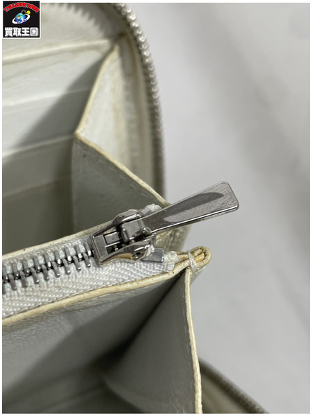 長財布 ラウンドファスナー