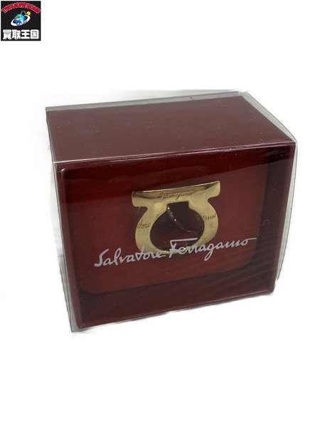 Ferragamo ｽｶｰﾌﾘﾝｸﾞ[値下]