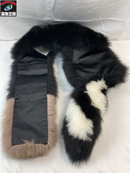 FENDI ロゴフォックスファーマフラー フェンディ ブラック