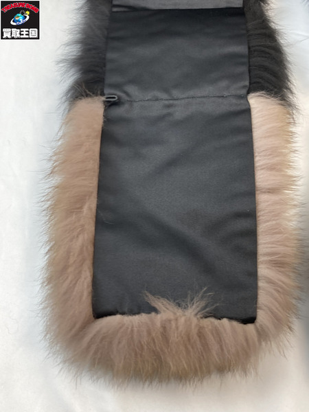 FENDI ロゴフォックスファーマフラー フェンディ ブラック