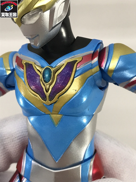 ウルトラマン デッカーダイナミックタイプ S.H.Figuarts