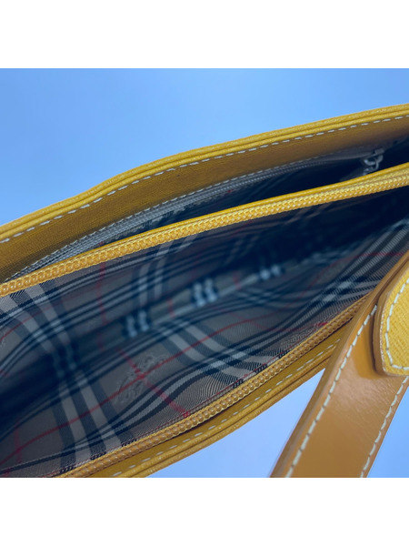 BURBERRY ショルダーバッグ レザーショルダーバッグ イエロー