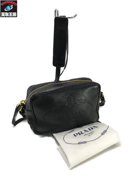 PRADA ショルダーバッグ 型押しロゴ　レザー クロスボディショルダー 黒  1BH089[値下]