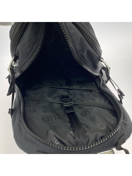 リュックサック・バックパック PLUG