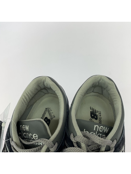 NEW BALANCE スニーカー