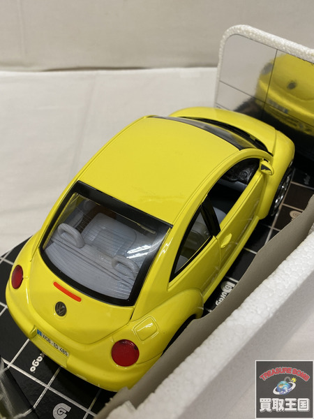 brago 1/18 VOLKSWAGEN NEW BEETLE 1998