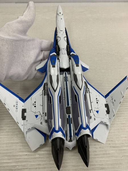 メーカー ロボットその他 DX超合金 VF-31J スーパージークフリード リバイバルver.