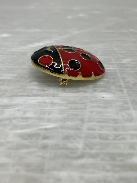 ジョジョの奇妙な冒険 ジョジョ ジョルノ ブローチ てんとう虫