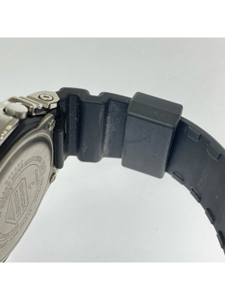 CASIO G-SHOCK METAL COVERED GM-2100 デジタル ラバー 銀黒