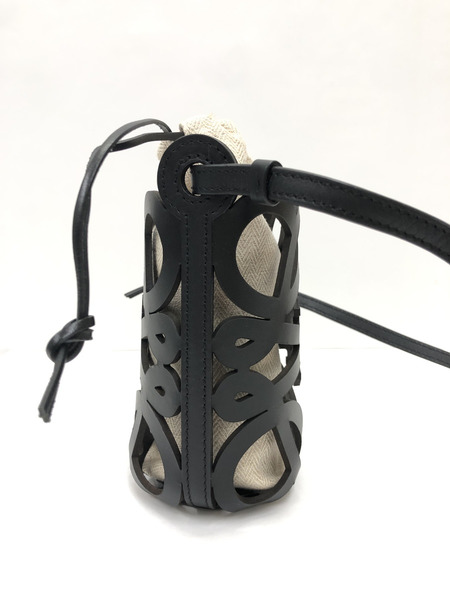 ショルダーバッグ LOEWE アナグラムカットアウト