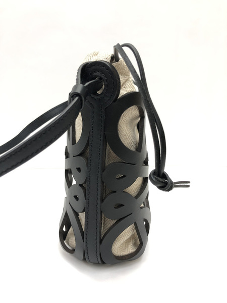 ショルダーバッグ LOEWE アナグラムカットアウト