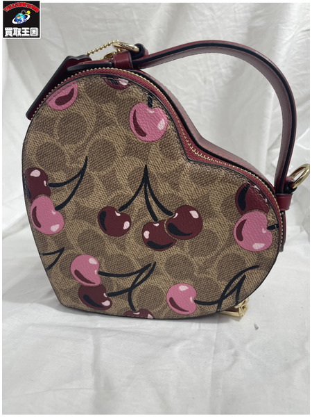 ショルダーバッグ coach ハート型 クロスボディーバッグ　シグネチャー
