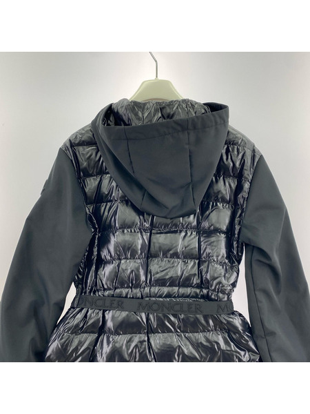 MONCLER ダウンジャケット