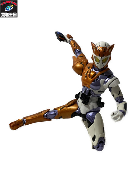 メーカー 仮面ライダーフィギュア S.H.Figuarts ラッシングチーター