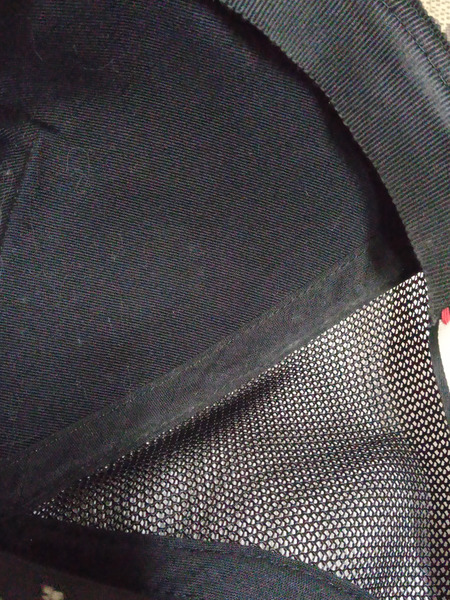 GUCCI GGスプリーム タイガー メッシュキャップ