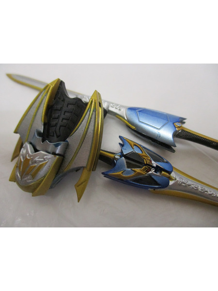 メーカー 仮面ライダーフィギュア S.H.Figuarts 仮面ライダーナイトサバイブ