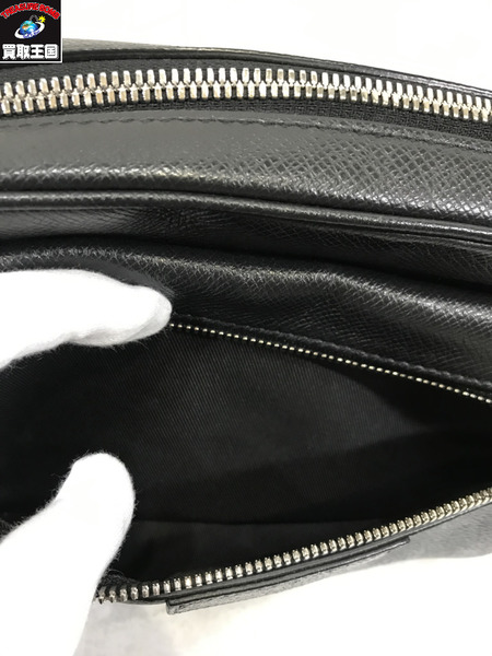 LOUIS VUITTON ショルダーバック