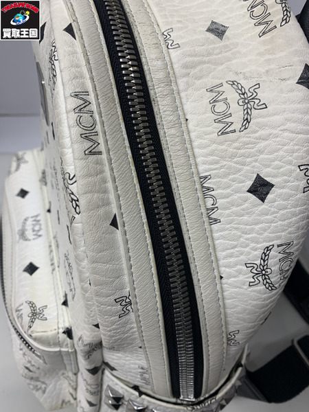 リュックサック・バックパック MCM スタッズ リュック 総柄
