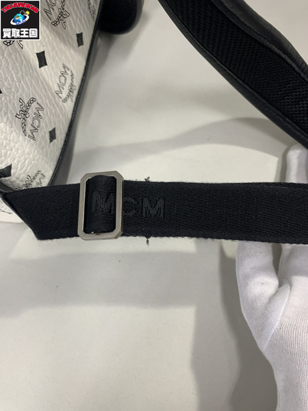 リュックサック・バックパック MCM スタッズ リュック 総柄