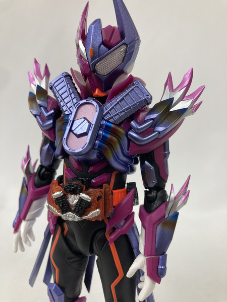 フィギュアーツ 仮面ライダーヴァルバラド
