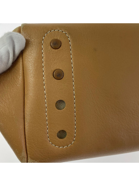 TOD’S ショルダーバッグ モカシーノ 型押シ レザー