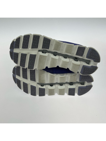 スニーカー ON running shoes