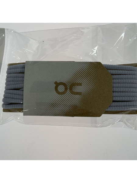 スニーカー ON running shoes