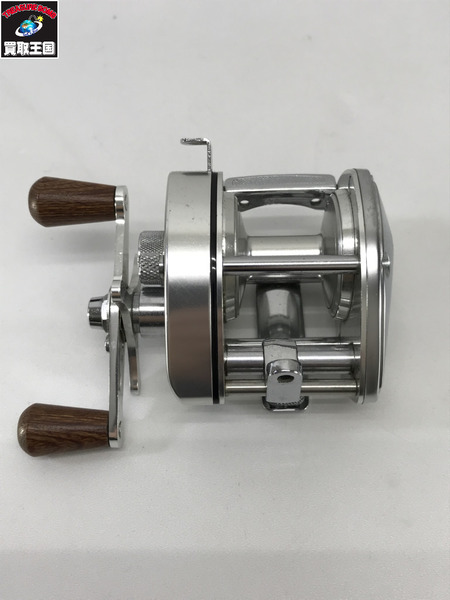 ﾘｰﾙ　SHIMANO　バンタム200