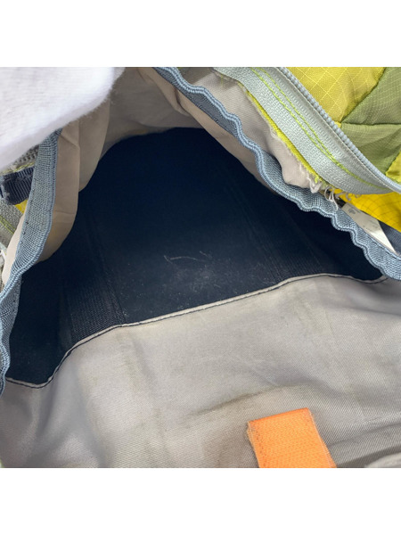 DEUTER リュックサック・バックパック Futura28/YLW