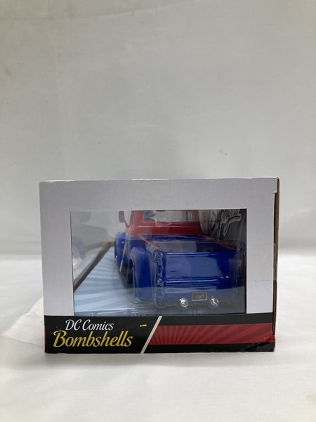 1/24スケールカー スーパーガール ＆ 1956 フォード F-100