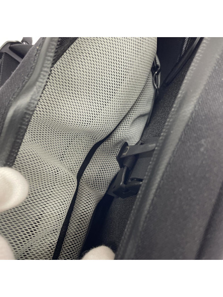 BLACK EMBER/TECH-KIT SLING/BLK/ボディバッグ