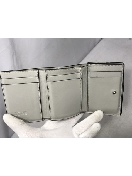 コンパクトウォレット トライフォールド 三つ折り財布 ベージュ