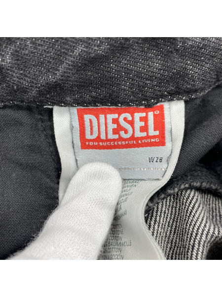 DIESEL デニム・ジーンズ D-FISH-CARGO-S W28