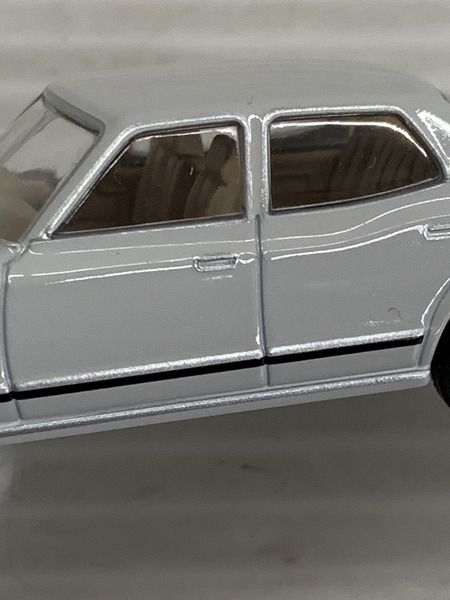 トミカ トミカリミテッドヴィンテージNEO　トヨタ クラウン 2600ロイヤルサルーン